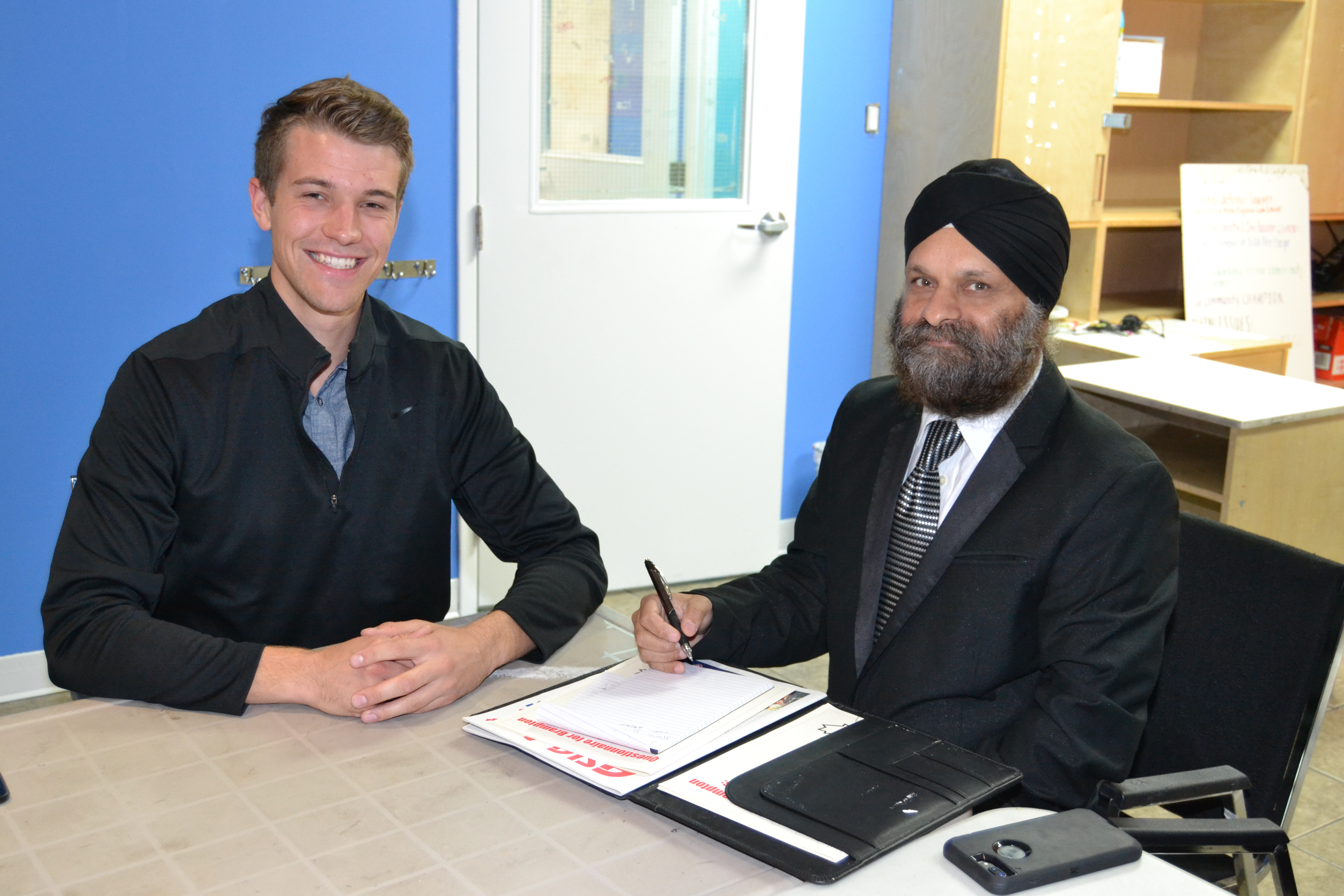 Federal candidate speaks on pressing Brampton issues -2