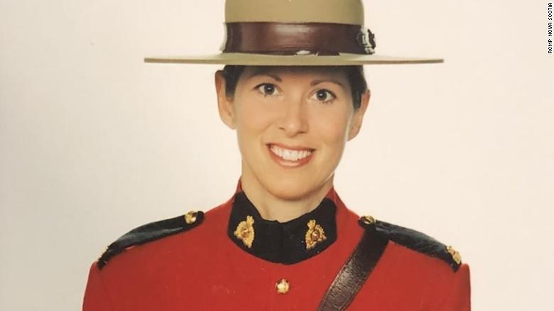 After deadly shooting in Nova Scotia PM Trudeau is pushing for stricter Canadian gun laws