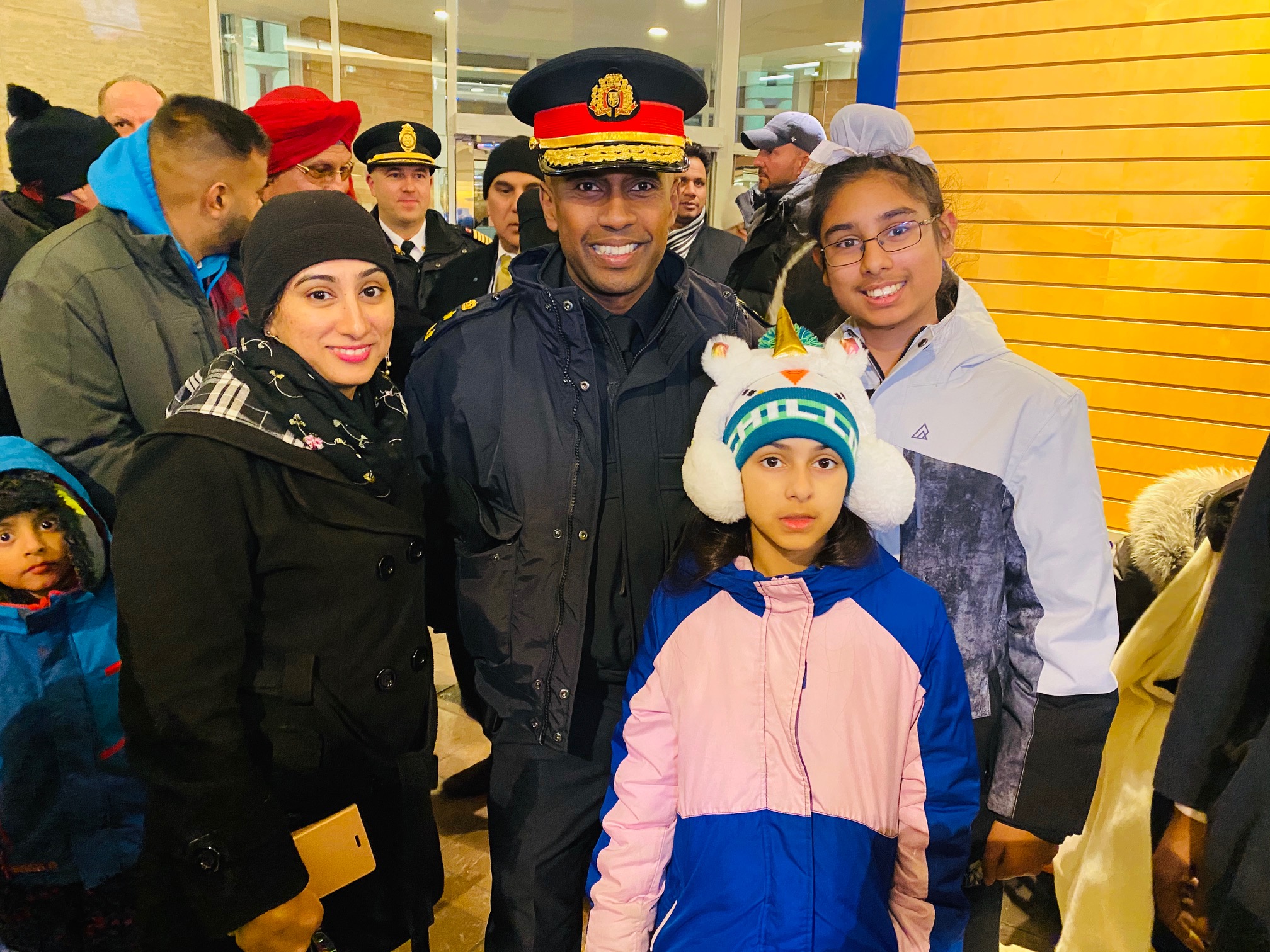 Flora family with  Peel Regional Police Chief of Police, Nishan (Nish) Duraiappah
