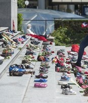 Nations mourns after remains of Aboriginal children found in B.C.