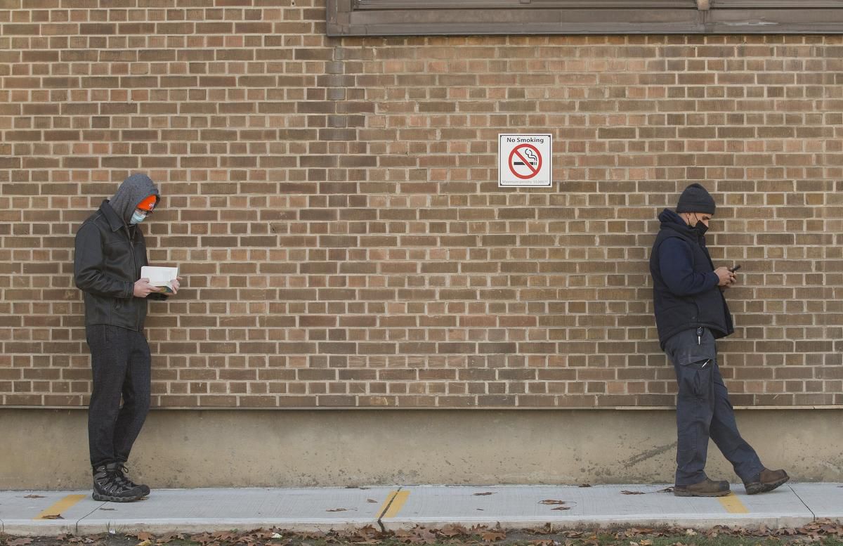 Today’s coronavirus news: Booster eligibility expands across Ontario; Israel to ban travel to Canada and U.S. over Omicron variant