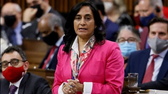 Canada’s defence minister apologises for sexual misconduct in armed forces