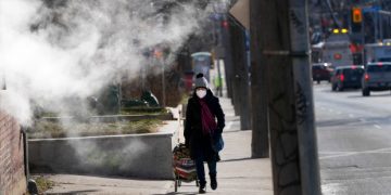 Extreme cold warning in effect in Toronto as temps set to plunge to -30 with wind chill