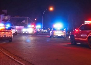 Surrey shooting that wounded 2 was likely gang-related, RCMP say