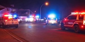 Surrey shooting that wounded 2 was likely gang-related, RCMP say