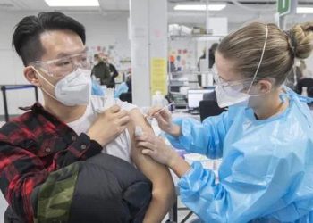 Covid-19: Omicron driving high case load in Canada