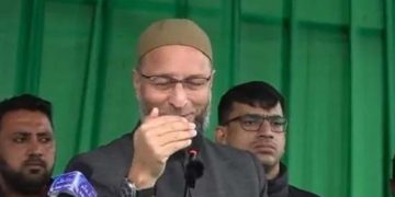 ‘Idhar mat dekho’: In message to Pakistan over hijab row, Owaisi mentions Malala ‘Idhar mat dekho’: In message to Pakistan over hijab row, Owaisi mentions Malala