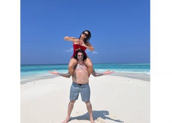 Sunny Leone gives major beach fashion goals from Maldives; check out her stunning pics
