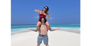 Sunny Leone gives major beach fashion goals from Maldives; check out her stunning pics