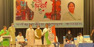 Jay Prakash Majumdar, suspended BJP leader, joins TMC in Mamata’s presence