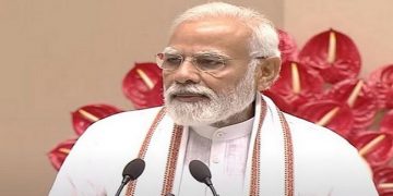 PM Modi urges district officials to chalk out plans to implement Central schemes