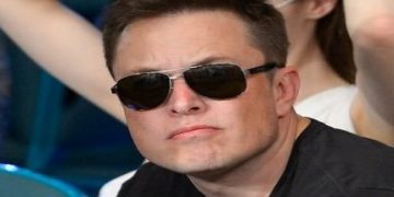 Elon Musk says he’ll buy Coca-Cola next to put ‘cocaine back in’ and internet is ablaze with hilarious demands