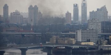 Russian rockets rock Kyiv during UN chief’s visit, 10 injured; US pledges new military aid for Ukraine