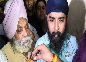 Tajinder Bagga vows to continue fight against AAP, his father says ‘Arvind Kejriwal is scared’